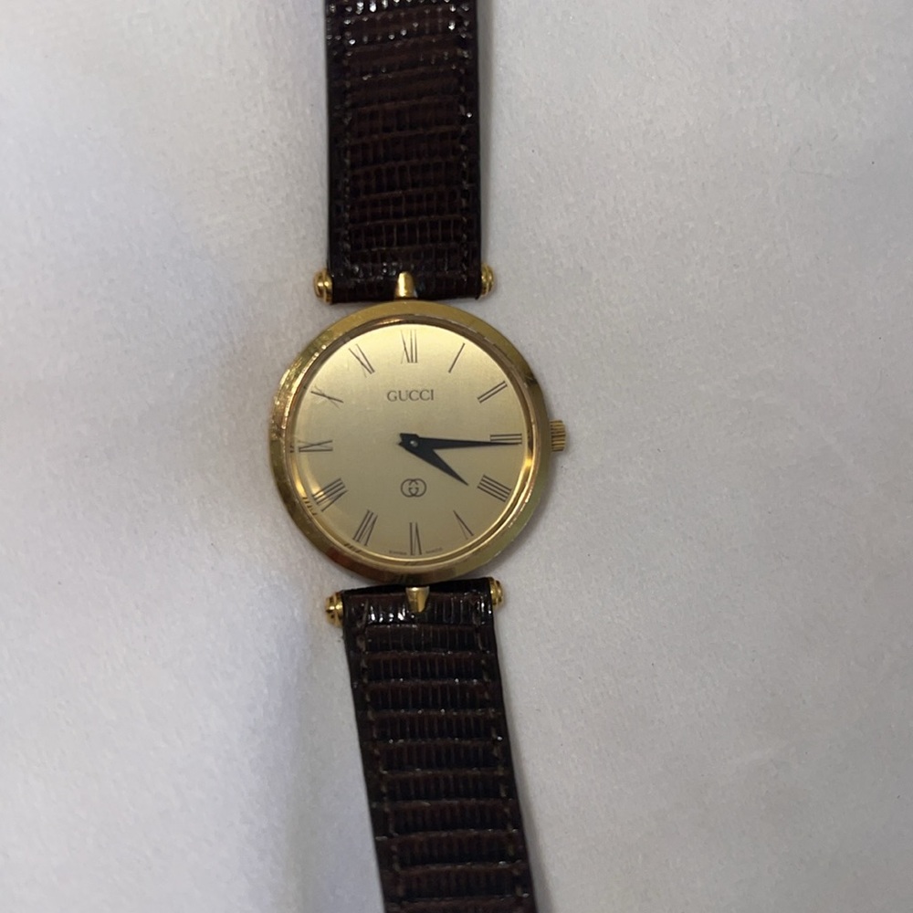 GUCCI classic watch